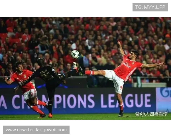 阿贾克斯0-2不敌本菲卡，穆里尼奥率队终结欧冠连败